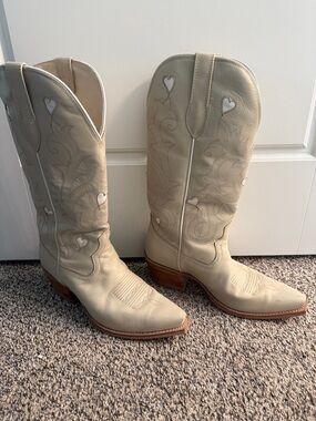 Tecovas Annie Hearts Cream Lace-Up Heart Embroidered Western Boots